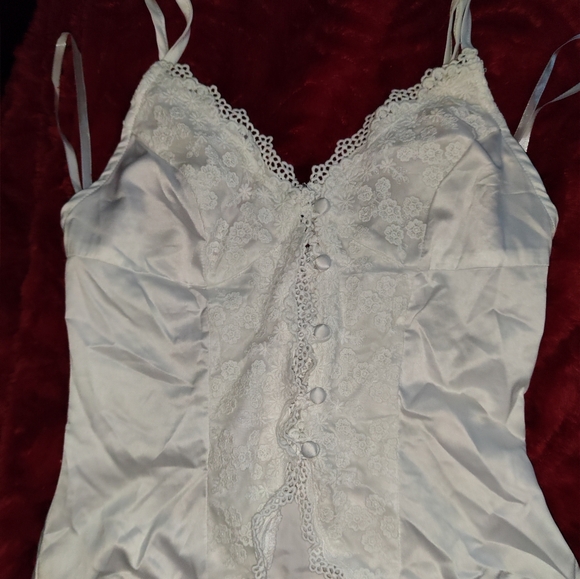 More to come Violet lace Cami - Picture 2 of 5